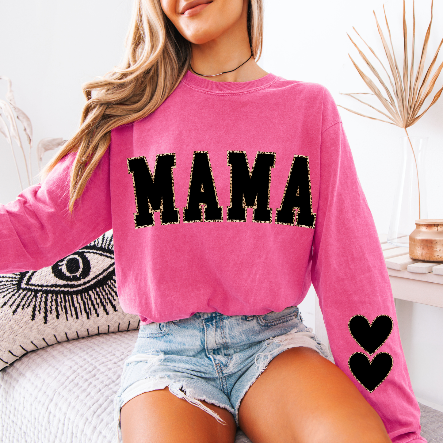 3034 - Leopard Mama - Heart Sleeve Black