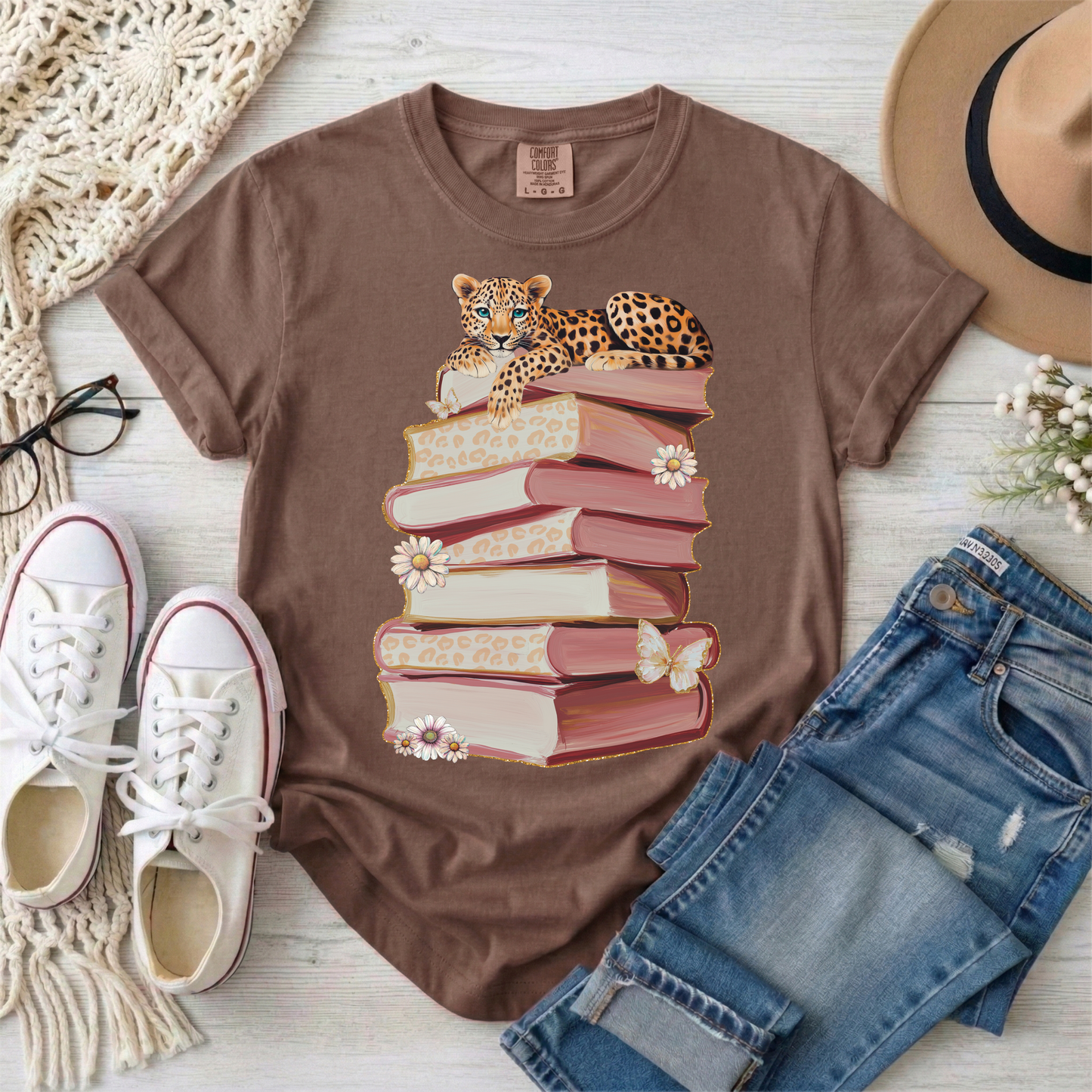 3730 - Cheetah & Books